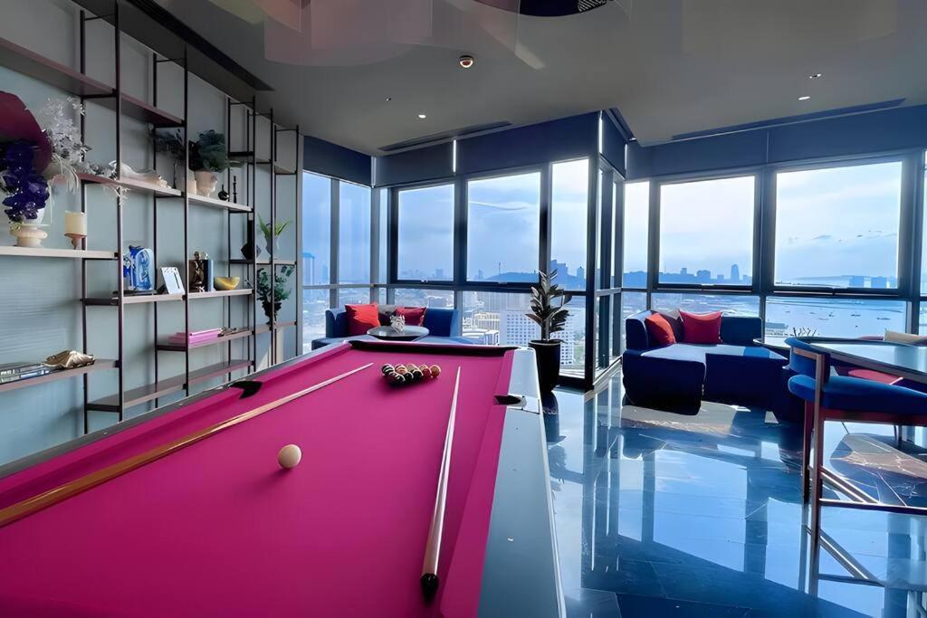 In Downtown And Rooftop Pool In Appartement Pattaya