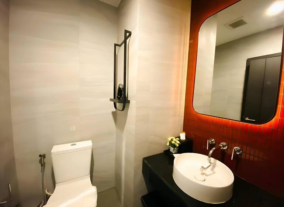 In Downtown And Rooftop Pool In Appartement *